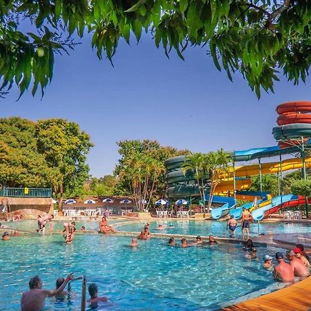 Caldas Novas - Piazza Diroma - Com Ingressos Do Acqua Park Todos Os Dias Exterior foto