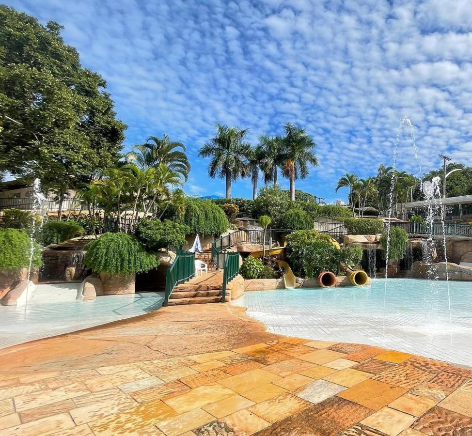 Caldas Novas - Piazza Diroma - Com Ingressos Do Acqua Park Todos Os Dias Exterior foto